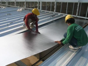 Teknik pemasangan aluminium foil untuk atap spandek